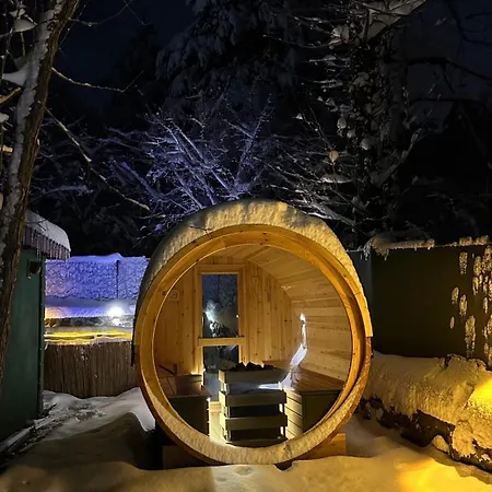 Sapanca Orman Icinde Oezel Havuzlu Villa *