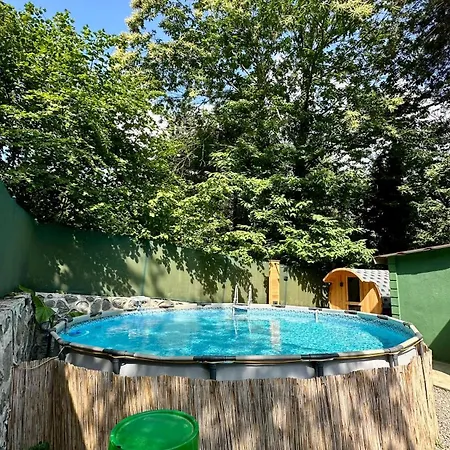 Villa Sapanca Orman Icinde Oezel Havuzlu Sakarya (Marmara)